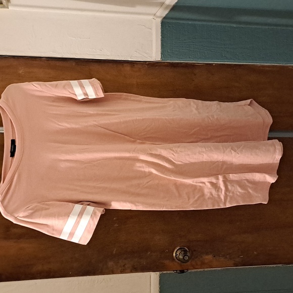 Forever 21 Other - Forever 21 Pink Sleep Shirt Size Small